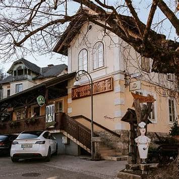 Oštarija Peglez'n